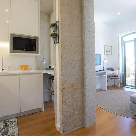 Lovely Balcony Downtown *