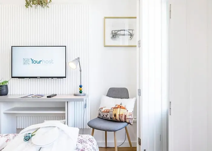 Апартаменты Lovely Balcony Downtown *