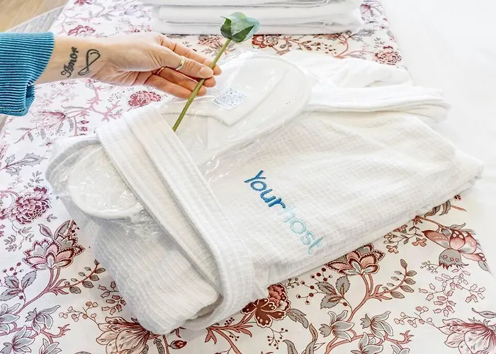 Апартаменты Lovely Balcony Downtown *