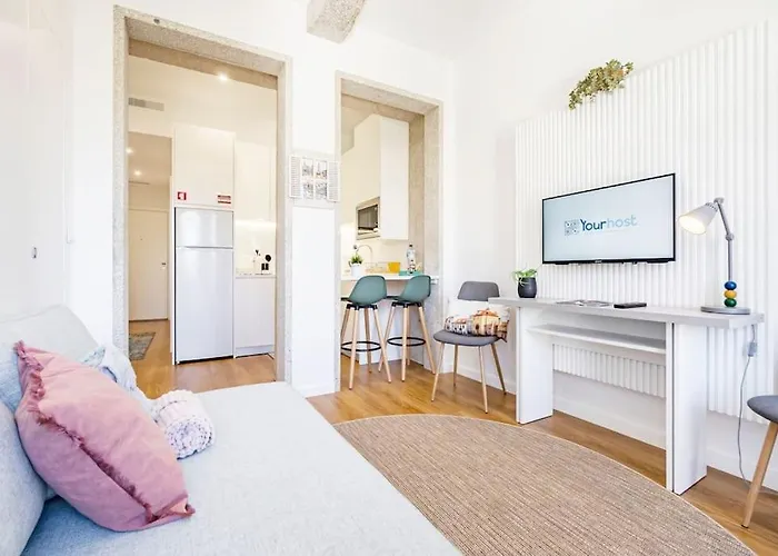 Lovely Balcony Downtown