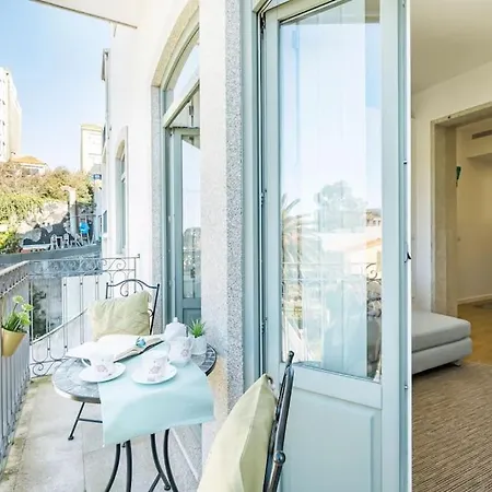 Lovely Balcony Downtown * 波尔图
