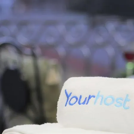 Lovely Balcony Downtown *