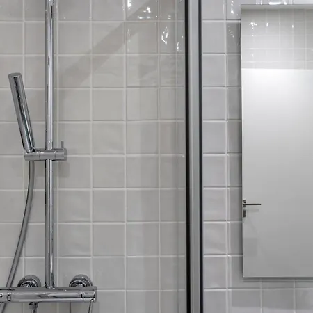 Lovely Balcony Downtown 公寓 *