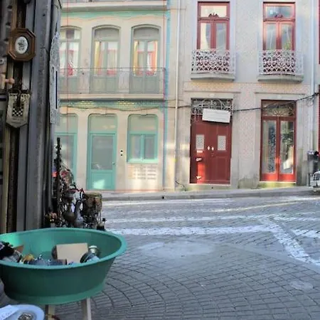 דירה Lovely Balcony Downtown