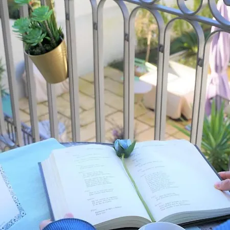 דירה Lovely Balcony Downtown *