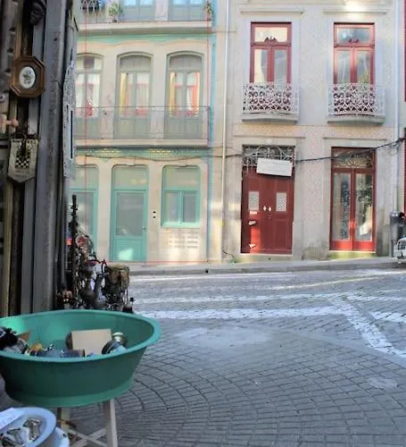 Daire Lovely Balcony Downtown