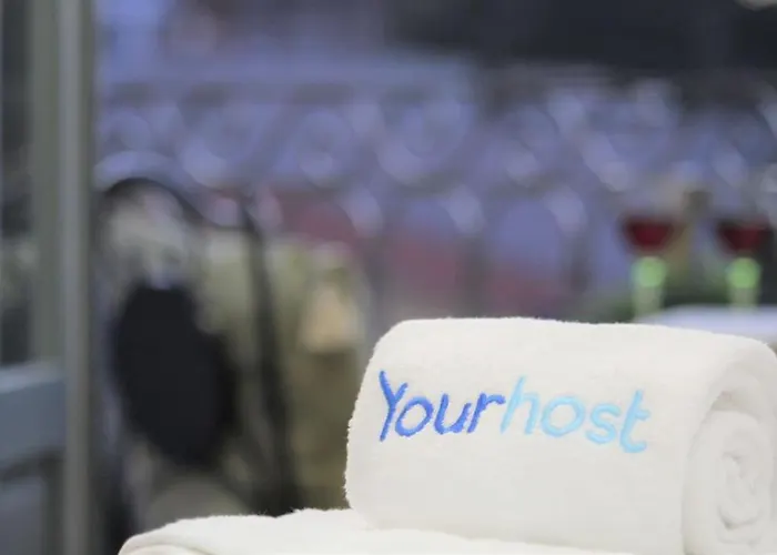 Lovely Balcony Downtown *